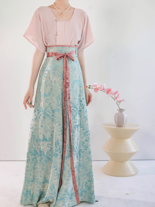 [Seventy-two soot] Green glaze dyed short-sleeved version, Tang Beizi Hanfu broken skirt, spring and summer women's daily commute - Image 5
